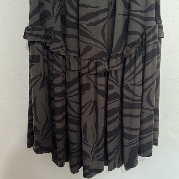 Z Supply Size XS Leisel Tropical Zebra Skirt Ruffle Pull On Maxi Skirt Evereve - Picture 2 of 5